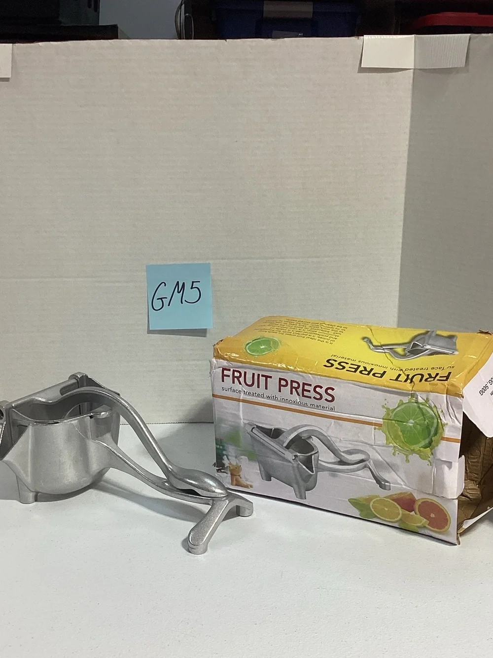 Fruit Press Heavy-Duty Manual Citrus Juicer - Silver